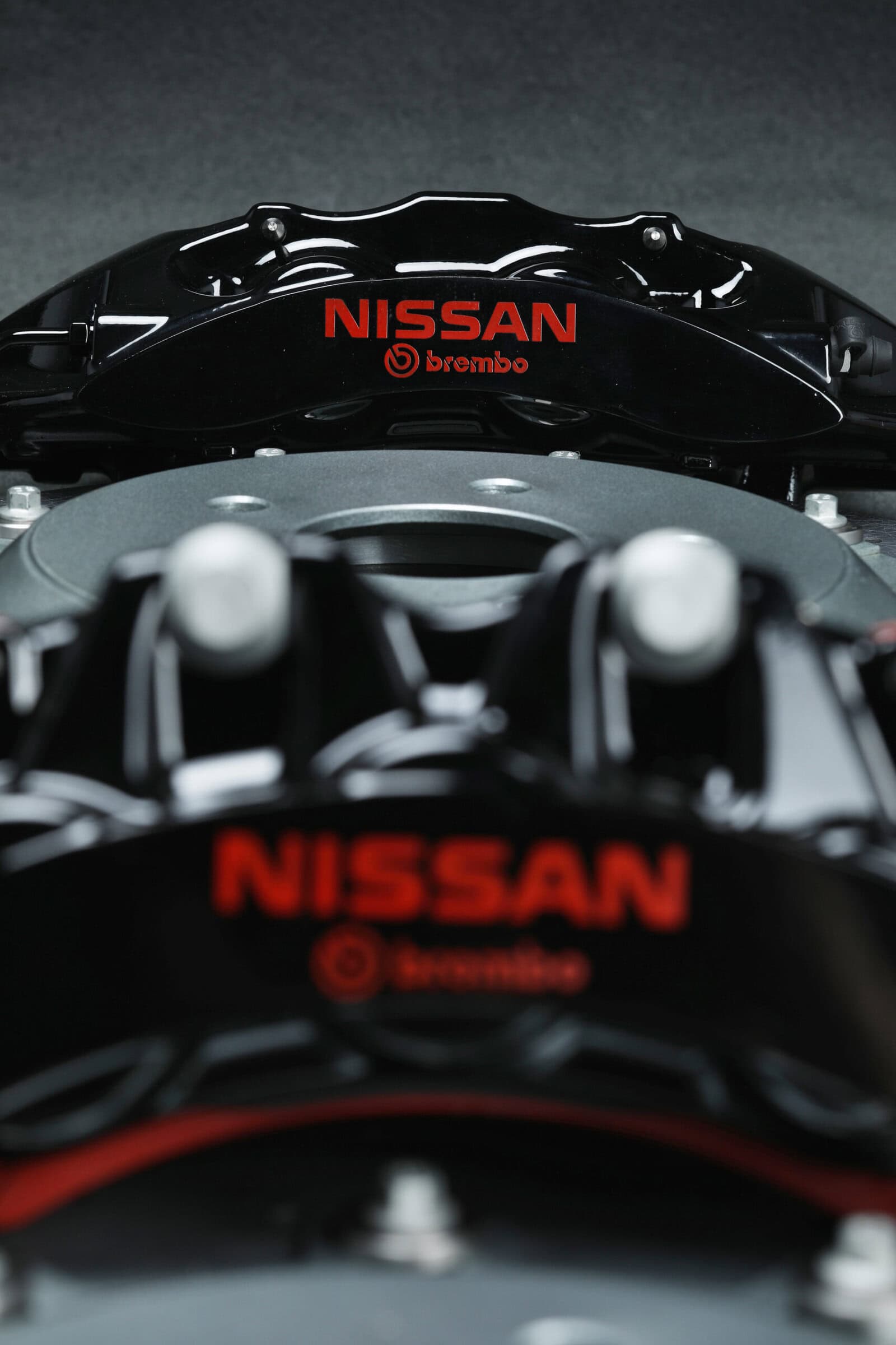 R35 GTR Carbon Ceramic Brake Kit – Skyline R32-R34 | Black with Black Hat - Image 7