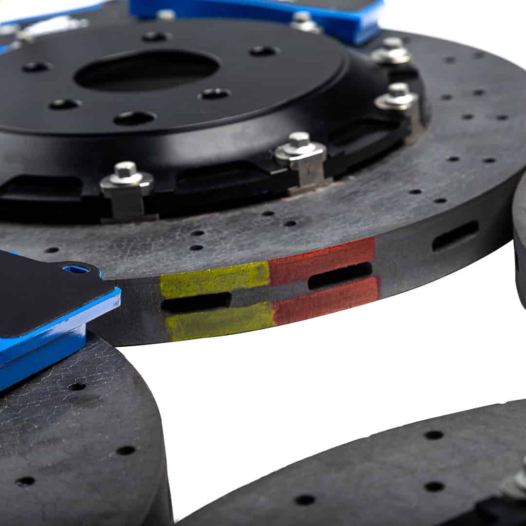 R35 GTR Carbon Ceramic Brake Kit – Skyline R32-R34 | Black with Black Hat - Image 4