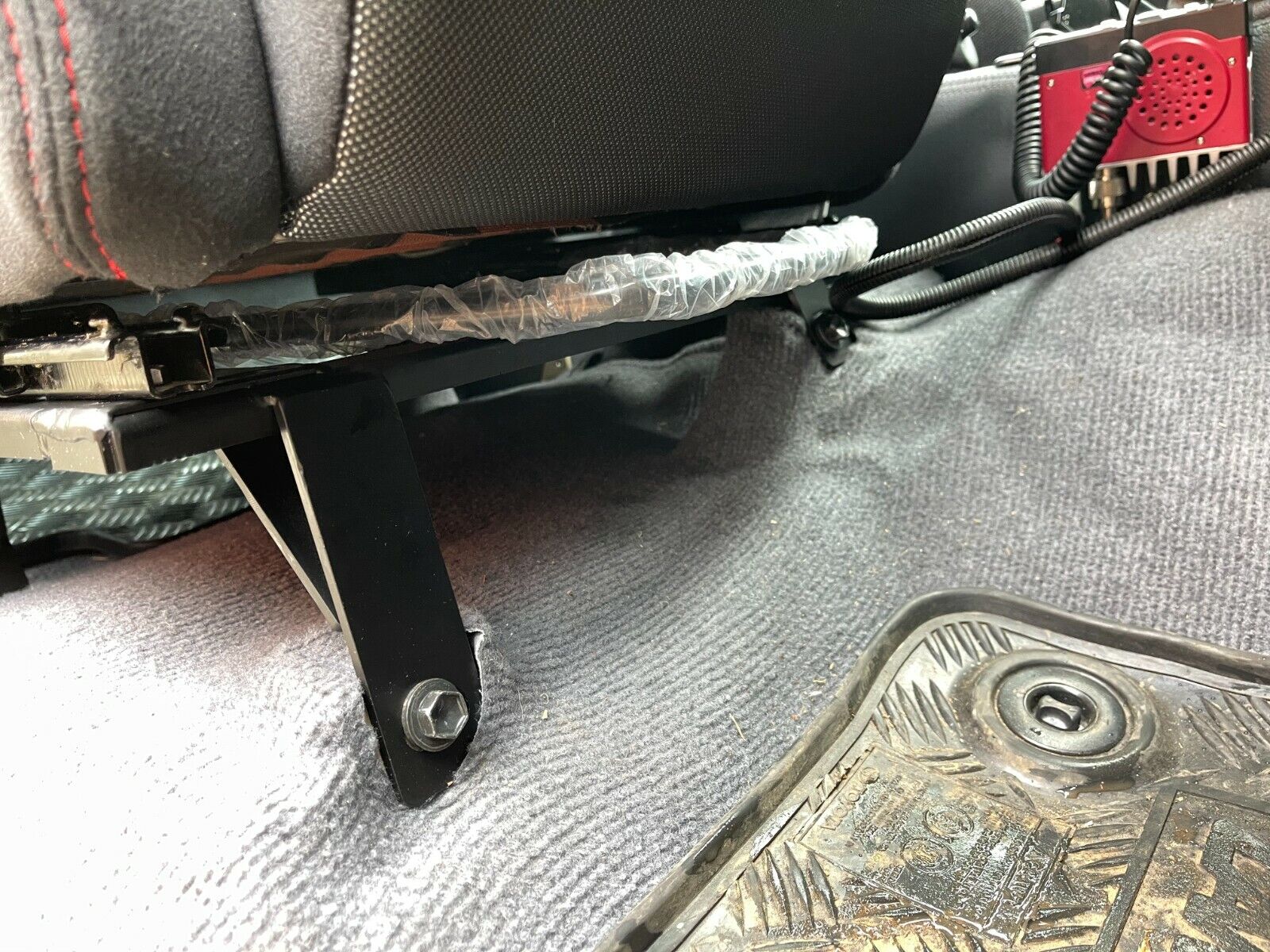 1x Toyota LandCruiser 70/76/79 Series Dual Cab Seat Rail Package – RECARO & SPARCO Compatible - Image 12