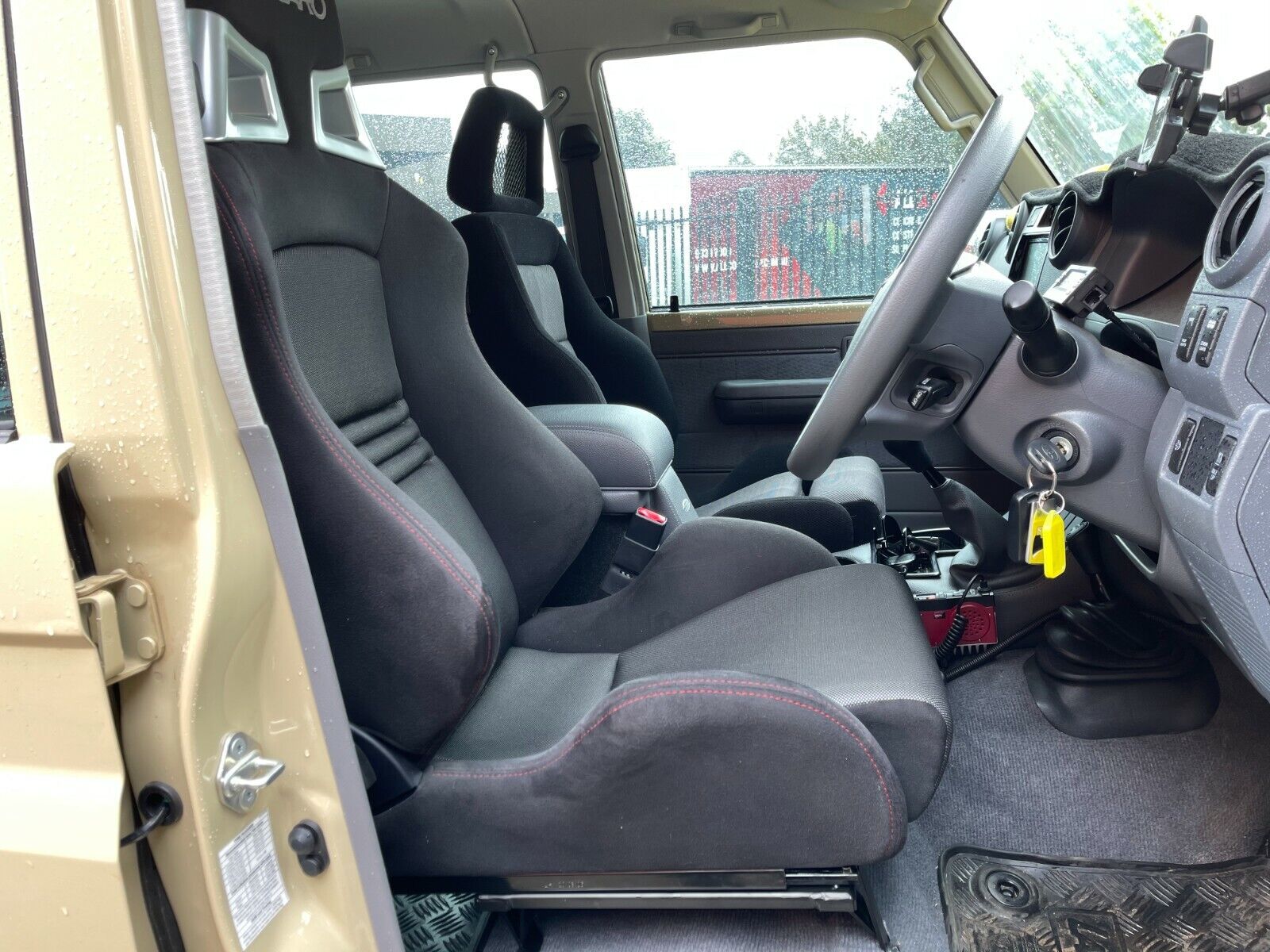 1x Toyota LandCruiser 70/76/79 Series Dual Cab Seat Rail Package – RECARO & SPARCO Compatible - Image 9